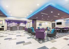 La Quinta Inn & Suites by Wyndham Enid 5