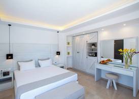 Tropicana Hotel 4