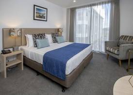 Ramada Suites by Wyndham Albany 4