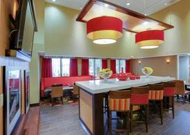 Hampton Inn by Hilton Chester South 2