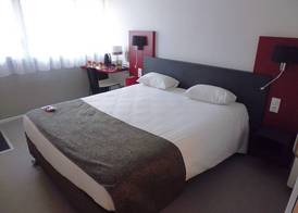 Brit Hotel Mayenne 5