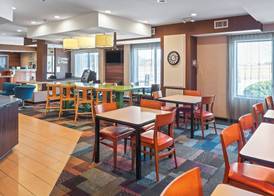 Fairfield Inn & Suites by Marriott Columbus 4