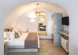 Hill Suites 3