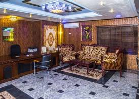 E-Luxe Suites Hotel 3