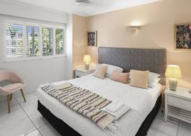 Agincourt Beachfront Apartments 5
