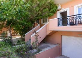 Poseidon Studios & Apartments 4