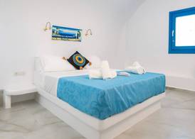 SantoNight Luxury Villas 4
