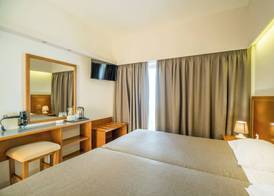 Hiona Holiday Hotel 4