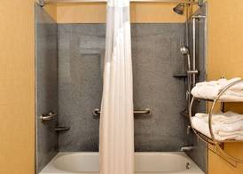 Holiday Inn MARTINSBURG by IHG 4