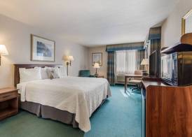 Baraga Lakeside Inn 5