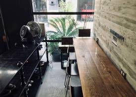 Kangaroo Hotel 2