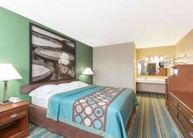 Super 8 by Wyndham Greencastle 5