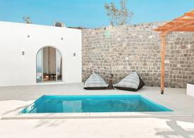 Oyster Luxury Suites 3
