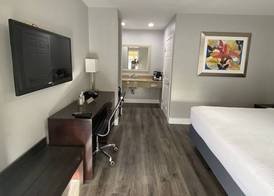 Fairview Inn & Suites 3