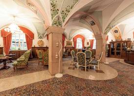 Hotel Dolomiti Schloss 5