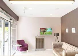 The Breeze Hotel 2