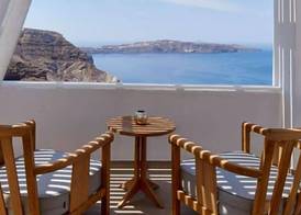 Volcano View Hotel Santorini 3