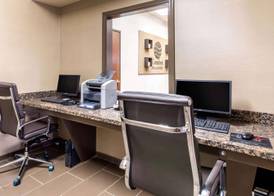 Comfort Inn & Suites IAH Bush Airport - East 2