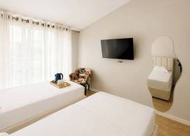 Kein Hotel 5