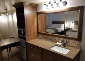 Lamplighter Lodge 3