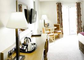 Belmore Court & Motel 4