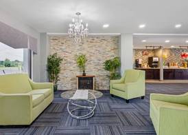 Suburban Studios Verona - Staunton North 4