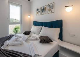 Apartments Mare B with pool 3