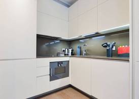 Soho Deluxe 1 Bedroom Apartment 4