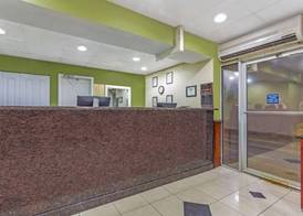 Aquarius Oceanfront Hotel 2
