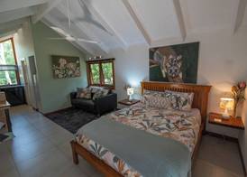 Airlie Beach Eco Cabins - Adults Only 5