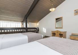 Rocky Mountain Ski Lodge 5