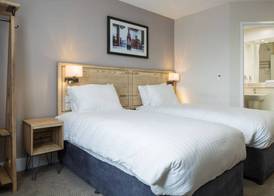 The Raven’s Cliff Lodge by Marston's Inns 4