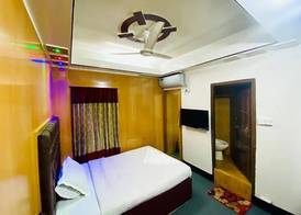 Hotel Luxury Inn 4