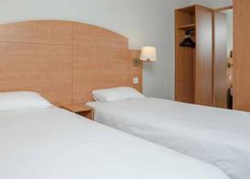 Hotel Campanile Dartford 3
