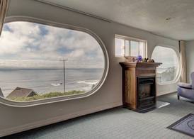Ester Lee Oceanview Inn 3