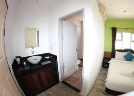 Tulip Inn 5