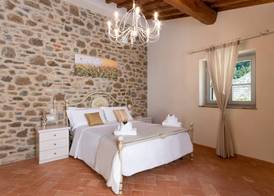 Chimera Tuscany Resort 2