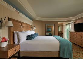 Edgewater Beach Hotel 3