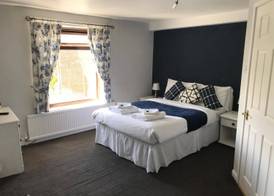 The Chequers Inn 5