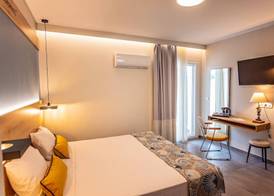 Mythic Summer Hotel 3