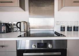 City Centre Appt-sleeps 5-free Parking & Free Wifi 4