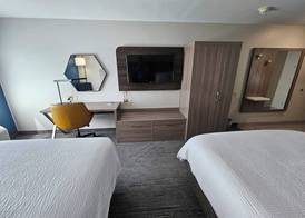 Holiday Inn Express & Suites CINCINNATI-BLUE ASH by IHG 5