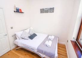Studio Flat near Liverpool Street 4