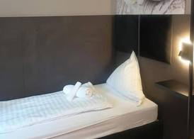 Niehler Hotel 2