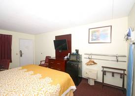 Hamilton Inn Jonesville I-77 5