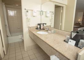 Quality Inn At Town Center 3