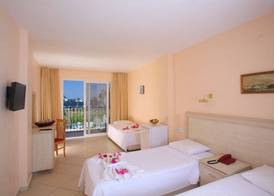 Catamaran Hotel 4