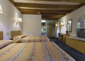 Knights Inn Liberty 2