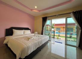 Patcharee Resort 5