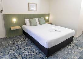 Currimundi Hotel 4